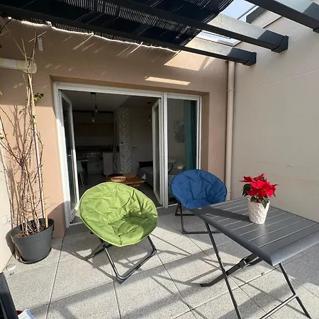 Tres Bel Pour 3 Avec Piscine شقة